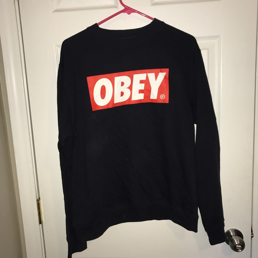 B2G1 OBEY Box Logo Crewneck Sweater